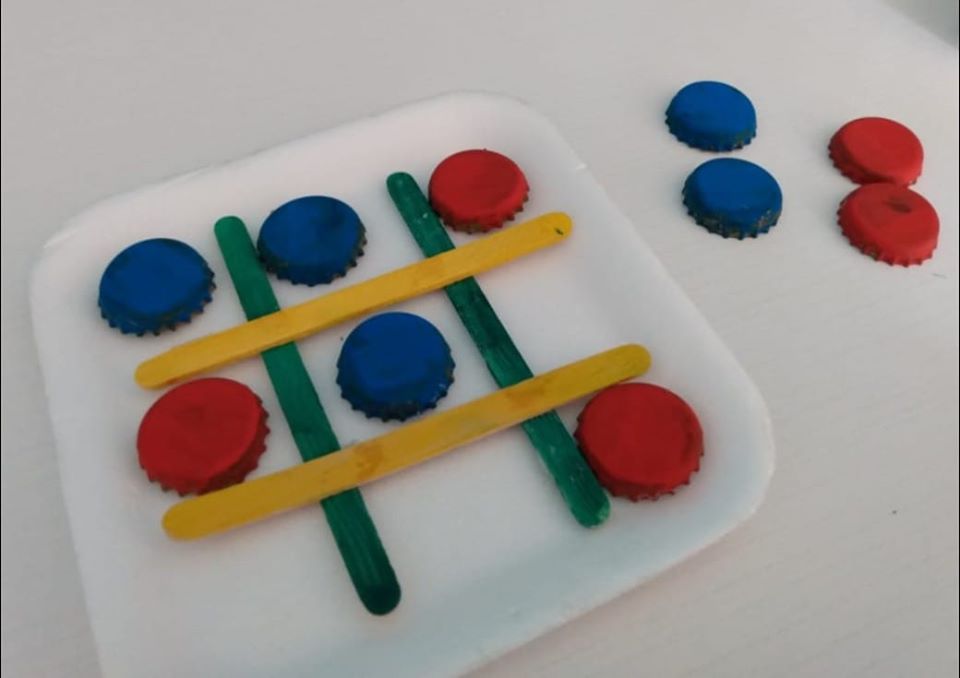 Jogo da velha com palitos de picolé